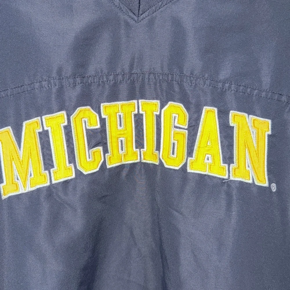 Michigan Navy Windbreaker with Yellow embroidered  Logo mens XLarge tailgating